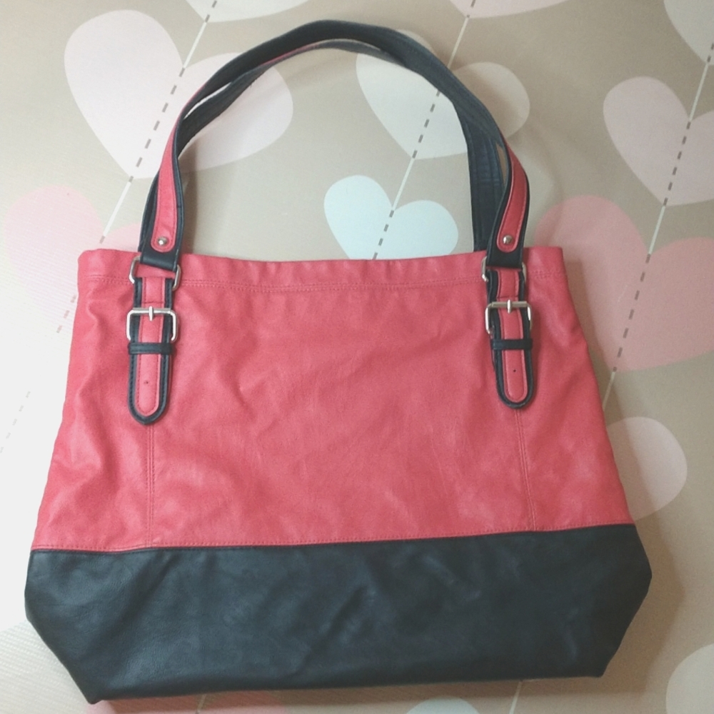 Bueno large vegan leather tote bag. Size 18x16"